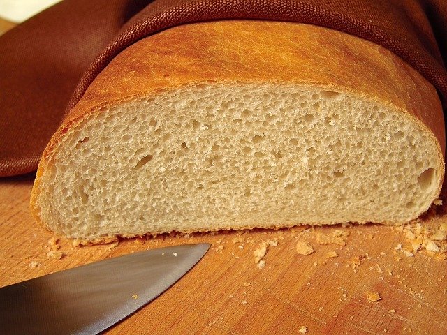 nůž na chléb